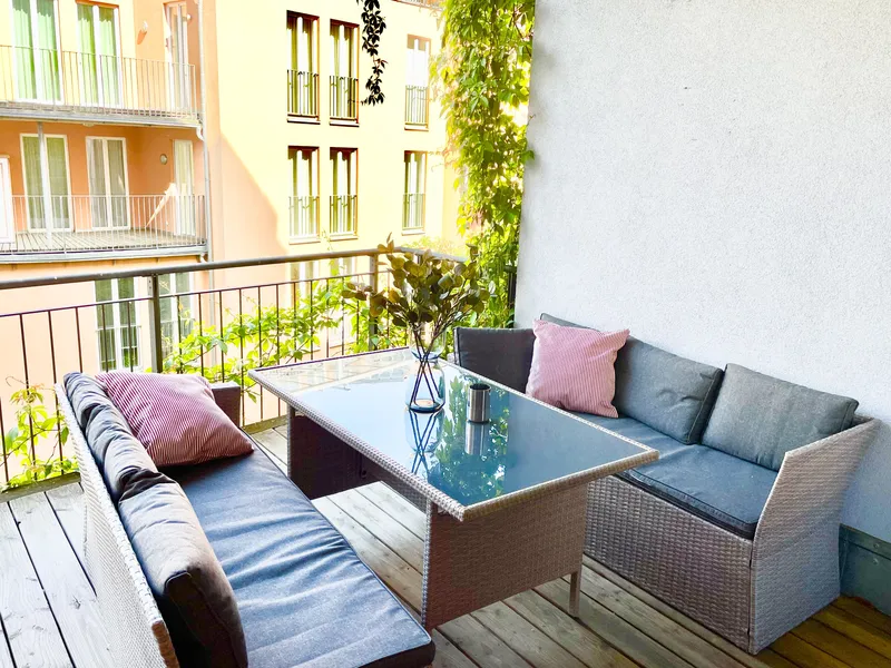 Möblierte Designer-Residenz mit Loggia & Gartenzugang – Berlin-Mitte — photo 1
